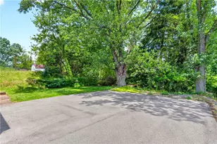 35 Frances Dr, Robinson Twp, PA 15108 - Photo 21