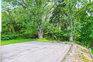 35 Frances Dr, Robinson Twp, PA 15108 - Photo 3