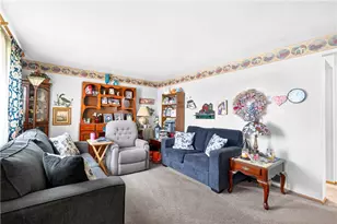35 Frances Dr, Robinson Twp, PA 15108 - Photo 5