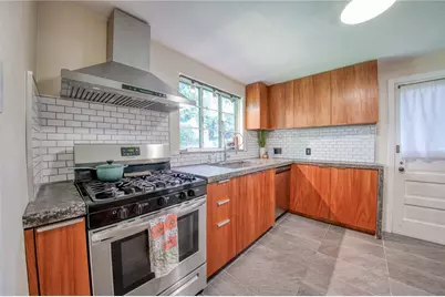 106 Primrose Ave, Pittsburgh, PA 15116 - Photo 7