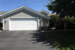 10 Golfwood Dr, Hermitage, PA 16148 - Photo 3