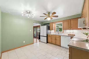 5 Waverly Dr, Greensburg, PA 15601 - Photo 11
