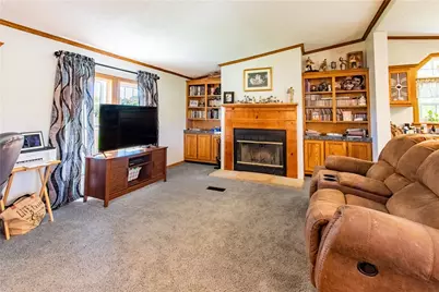 237 Bishop Rd, Perry Township, PA 16041 - Photo 9