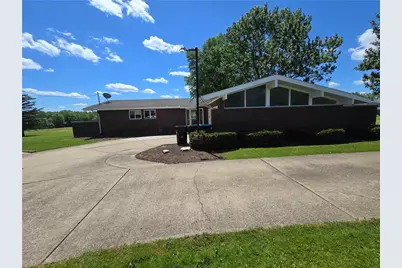 740 S Keel Ridge Rd, Hermitage, PA 16148 - Photo 1
