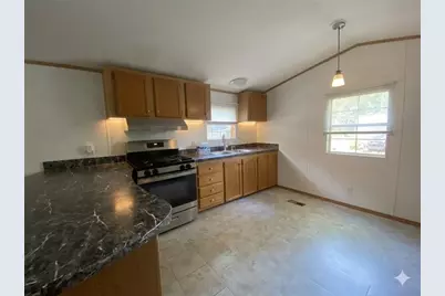 139 Lambert Ln, Hempfield Township, PA 15601 - Photo 5