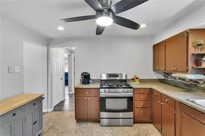 1117 Broughton Rd, South Park, PA 15236 - Photo 11