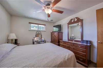 4628 Bowes Ave, West Mifflin, PA 15122 - Photo 11
