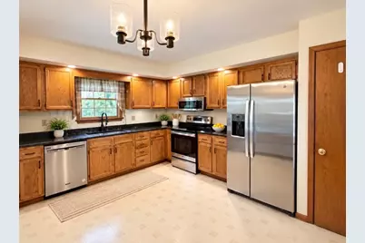 200 Bonita Dr, Hempfield Township, PA 15601 - Photo 5