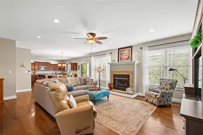 320 Hedgerow Dr, Peters Township, PA 15367 - Photo 9