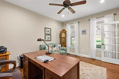 320 Hedgerow Dr, Peters Township, PA 15367 - Photo 5