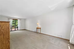 341 E Agnew Ave, Pittsburgh, PA 15210 - Photo 9