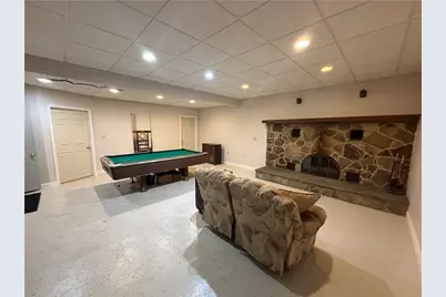 902 Central Dr, New Eagle, PA 15067 - Photo 15