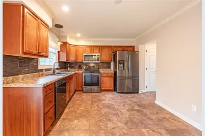 101 Castle View Dr, Kennedy Township, PA 15136 - Photo 9