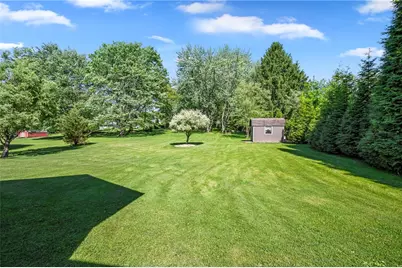 126 Lipinwood Drive, Chippewa Township, PA 15010 - Photo 3