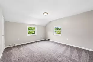9226 Valley St, Pittsburgh, PA 15235 - Photo 11
