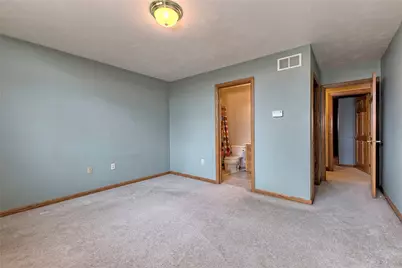 33 Hawthorne Ln, Irwin, PA 15642 - Photo 37