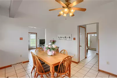 635 Cameron Rd, Hickory Township, PA 16101 - Photo 9