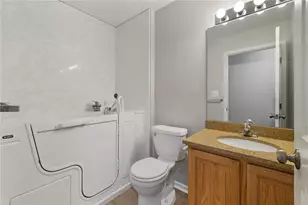 714 Spencer Woods Dr, Pittsburgh, PA 15116 - Photo 19