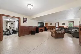 1010 Augusta Cir, North Huntingdon, PA 15642 - Photo 23