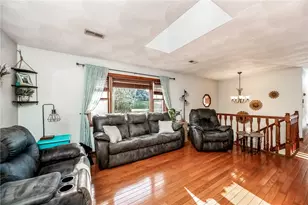 972 Barclay Rd, White Township, PA 15701 - Photo 9