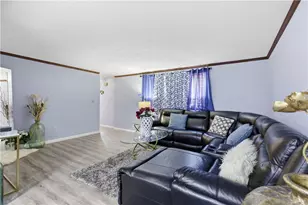 121 Penncrest Dr, White Oak, PA 15131 - Photo 9