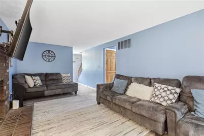 121 Penncrest Drive, White Oak, PA 15131 - Photo 19