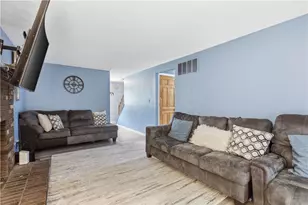 121 Penncrest Dr, White Oak, PA 15131 - Photo 19