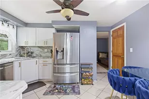 121 Penncrest Dr, White Oak, PA 15131 - Photo 15