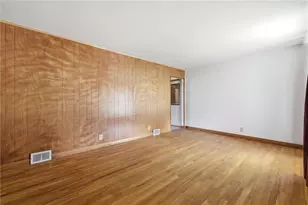 1003 Hazel St, New Castle, PA 16101 - Photo 5