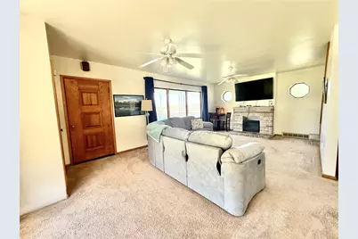 320 N Cascade St, New Castle, PA 16101 - Photo 3