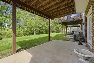 532 E Vanderbilt Dr, Adams Township, PA 16046 - Photo 31