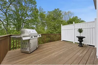 532 E Vanderbilt Dr, Adams Township, PA 16046 - Photo 17