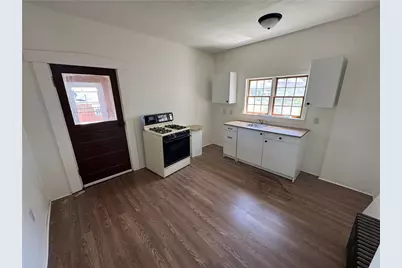 516 3rd St, California, PA 15419 - Photo 5