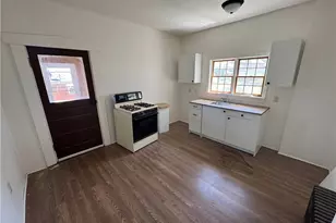 516 3rd St, California, PA 15419 - Photo 5