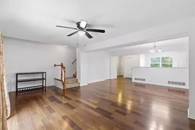 402 Berrington Ct, Bethel Park, PA 15102 - Photo 7