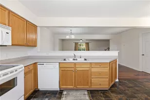 402 Berrington Ct, Bethel Park, PA 15102 - Photo 13