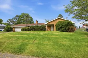 4104 Burnsire Dr, Irwin, PA 15642 - Photo 3