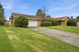 4104 Burnsire Dr, Irwin, PA 15642 - Photo 5