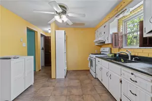 228 Shenandoah Dr, Pittsburgh, PA 15235 - Photo 5