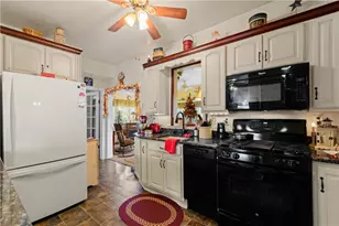 400 Oliver Ave, Bentleyville, PA 15314 - Photo 11