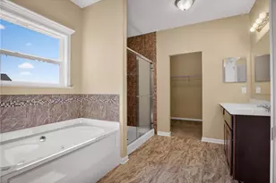 229 W Country Barn Rd, Chartiers, PA 15342 - Photo 29