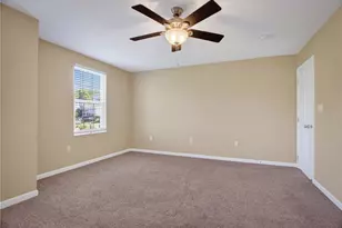 229 W Country Barn Rd, Chartiers, PA 15342 - Photo 33