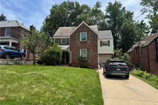 633 Crystal Dr, Pittsburgh, PA 15228 - Photo 1