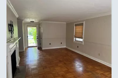 633 Crystal Dr, Pittsburgh, PA 15228 - Photo 5
