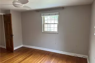 633 Crystal Dr, Pittsburgh, PA 15228 - Photo 27