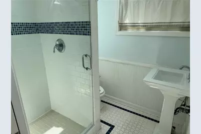 633 Crystal Dr, Pittsburgh, PA 15228 - Photo 23