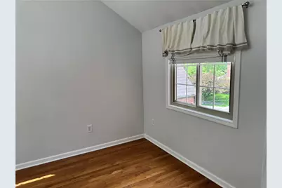 633 Crystal Dr, Pittsburgh, PA 15228 - Photo 21