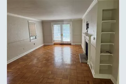 633 Crystal Dr, Pittsburgh, PA 15228 - Photo 3