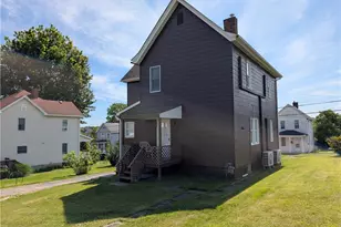 109 S 5th St, Youngwood, PA 15697 - Photo 5