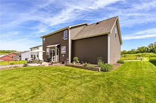 131 Sharon Dr, Unity Township, PA 15676 - Photo 3
